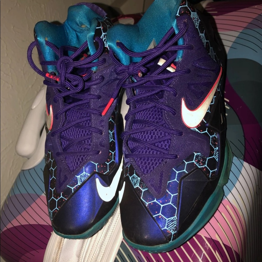 Lentos James shoes size 5 in boys